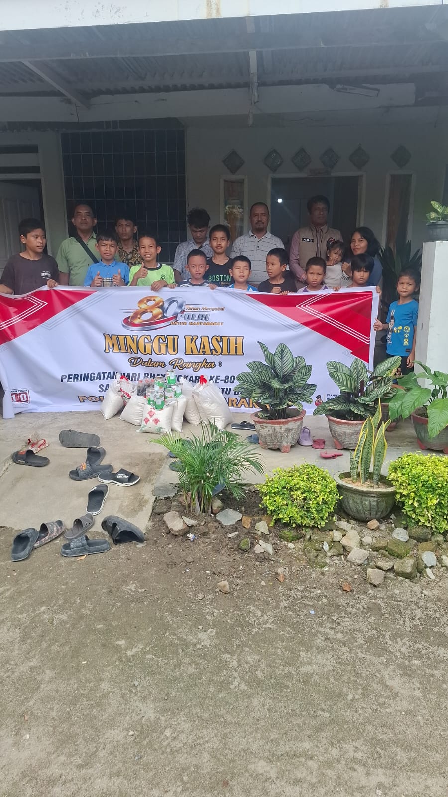 Satresnarkoba Polres Batu Bara Gelar Kegiatan Minggu Kasih, Beri Sembako Dan Edukasi Bahaya Narkoba Kepada Anak Panti Asuhan