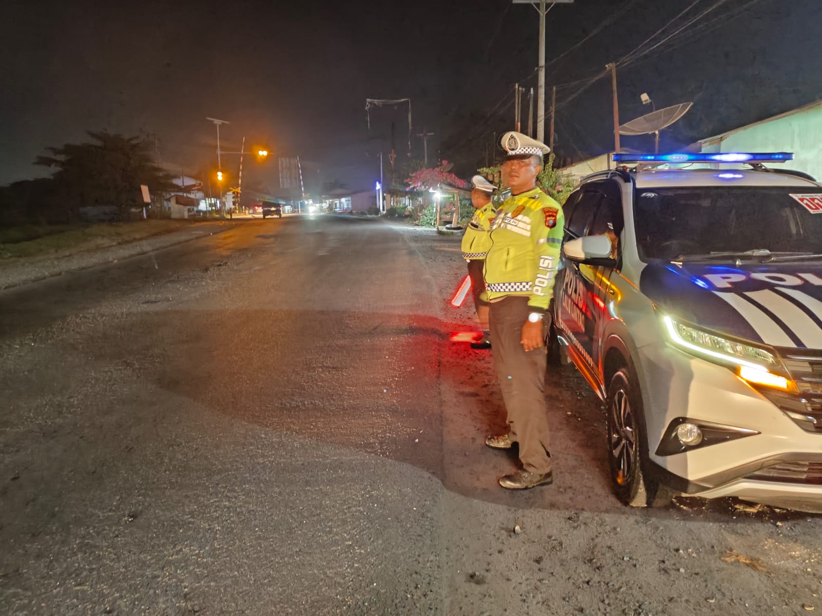 Sat Lantas Polres Batu Bara Gelar Patroli Blue Light Malam Hari, Jaga Kelancaran Lalu Lintas Di Jalinsum