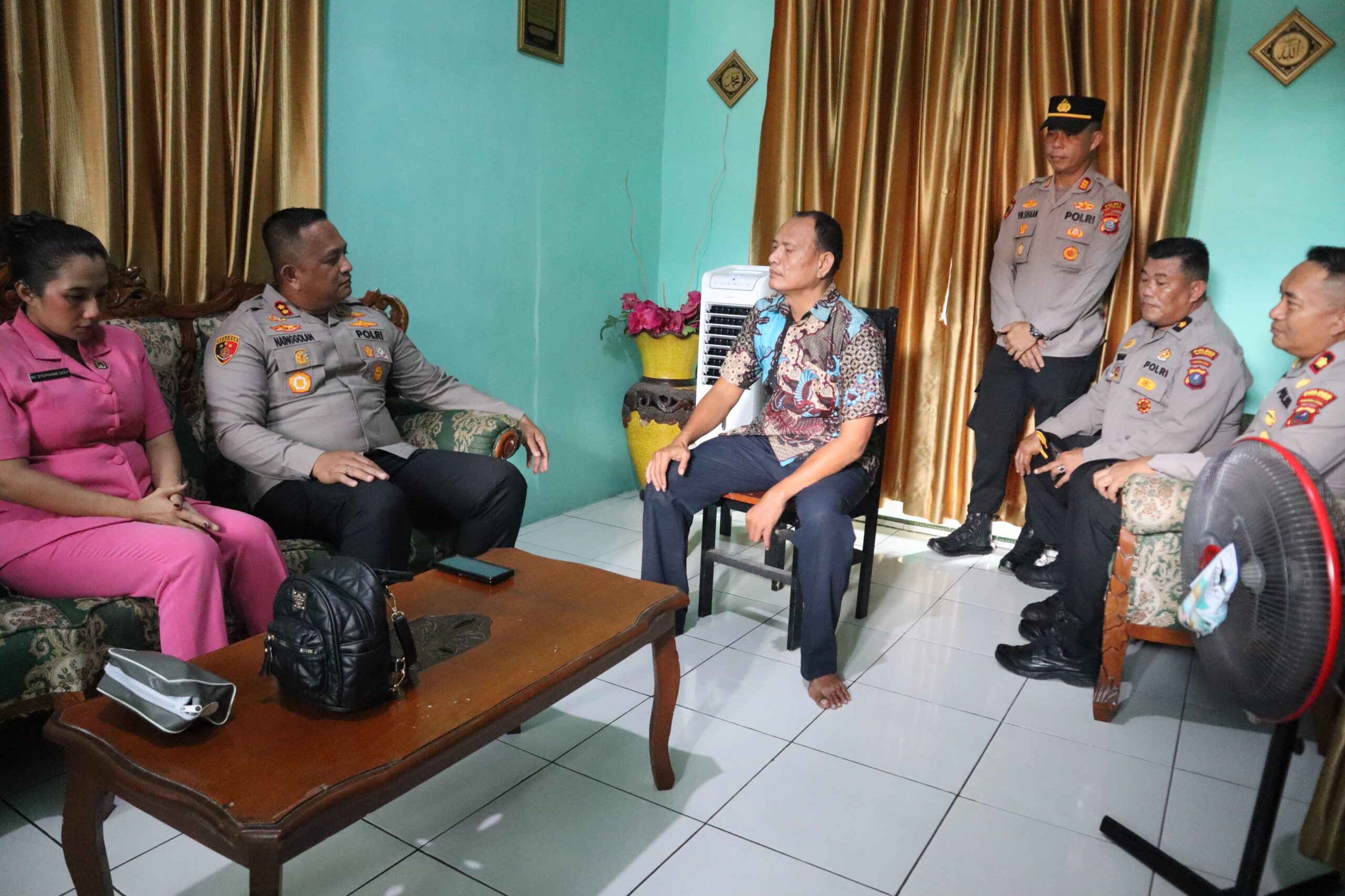 Polres Batu Bara Gelar Anjangsana Hari Bhayangkara Ke-80, Berikan Kepedulian kepada Personel Sakit, Warakawuri, dan Purnawirawan
