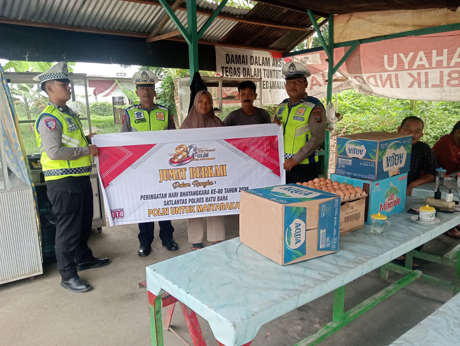Satlantas Polres Batu Bara Gelar Jum’at Berkah, Patroli Anti Kemacetan Sambil Berbagi Sembako