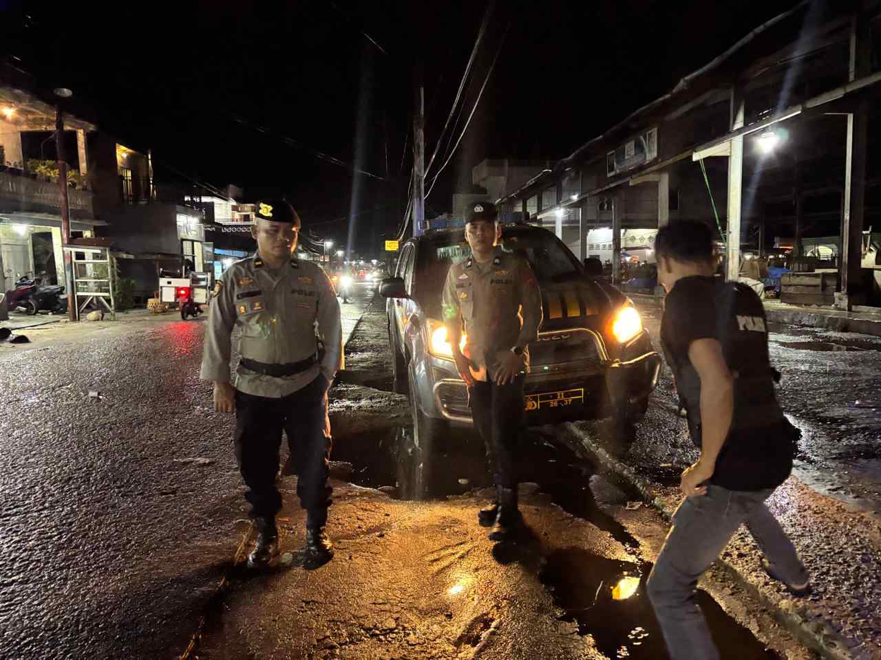Polsek Talawi Laksanakan Patroli Malam, Cegah Kejahatan Dan Himbau Warga Jauhi Pungutan Liar   