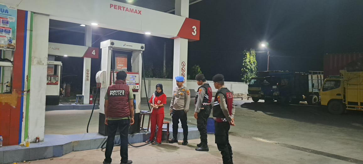 Sat Samapta Polres Batu Bara Patroli Roda-4 di SPBU Sumber Padi dan Exit Tol Limapuluh, Kamtibmas Aman Kondusif   