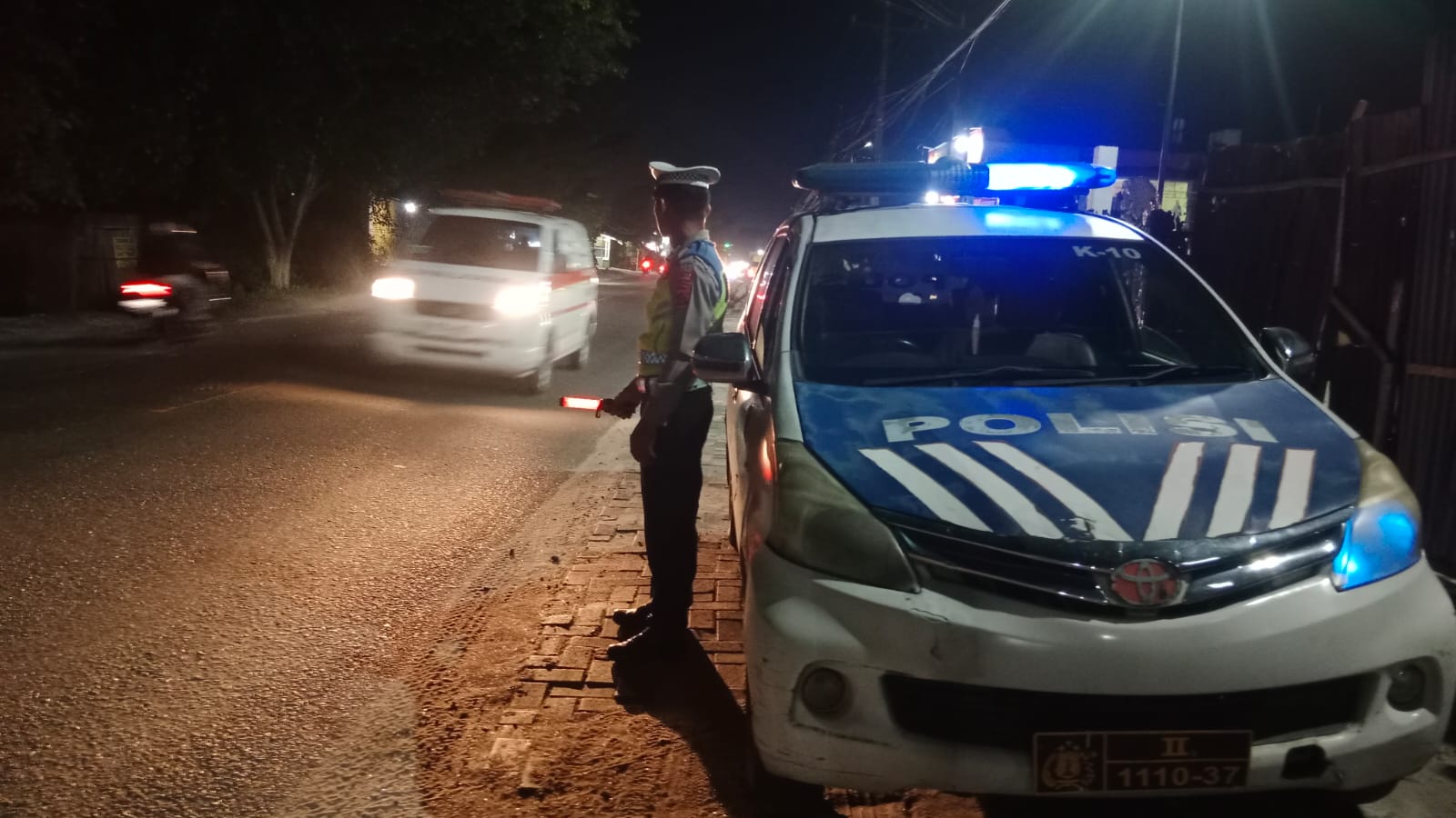 Sat Lantas Pos Indrapura Laksanakan Patroli Blue Light di Jalinsum – Kegiatan Aman Lancar