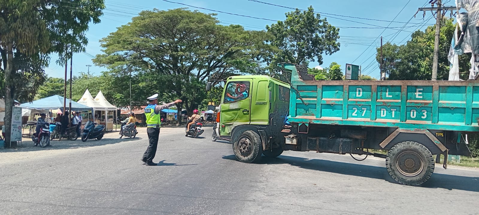 Kapos Lantas Pimpin Langsung Pengaturan Siang di Simpang Sei Bejangkar, Jaga Kelancaran Jalinsum   