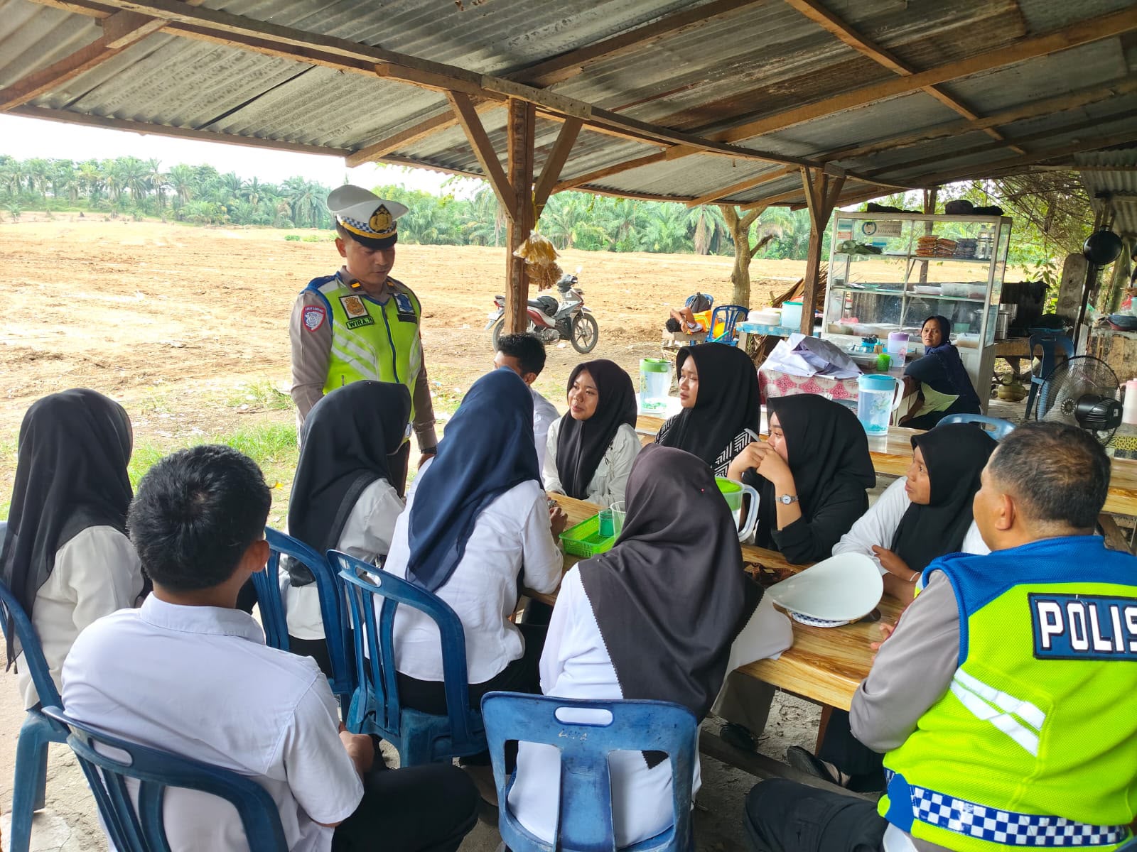 Lewat Polantas Karib di Lingkungan Warga, Sat Lantas Polres Batu Bara Tanamkan Budaya Tertib Lalu Lintas Kepada Pelajar   