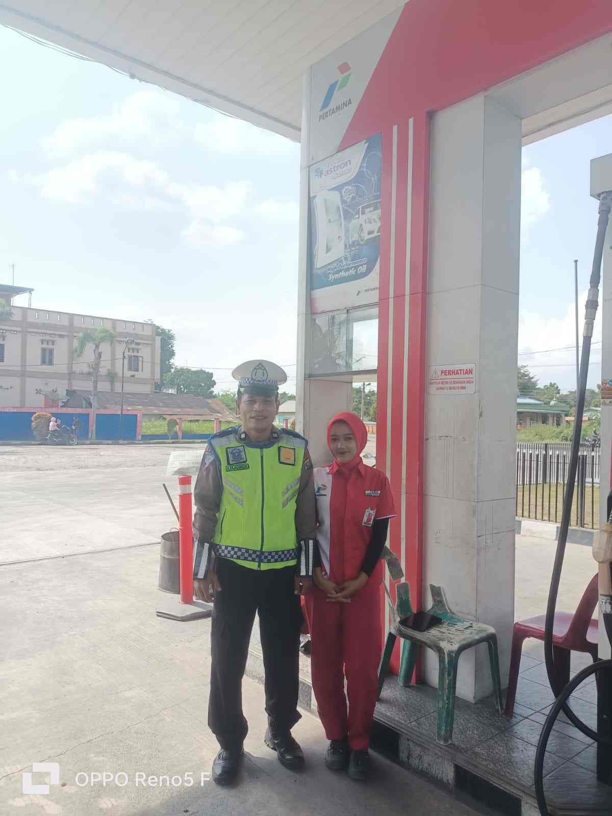 Cegah Kemacetan di SPBU, Satlantas Polres Batu Bara Laksanakan Patroli di Desa Perjuangan Sei Balai   