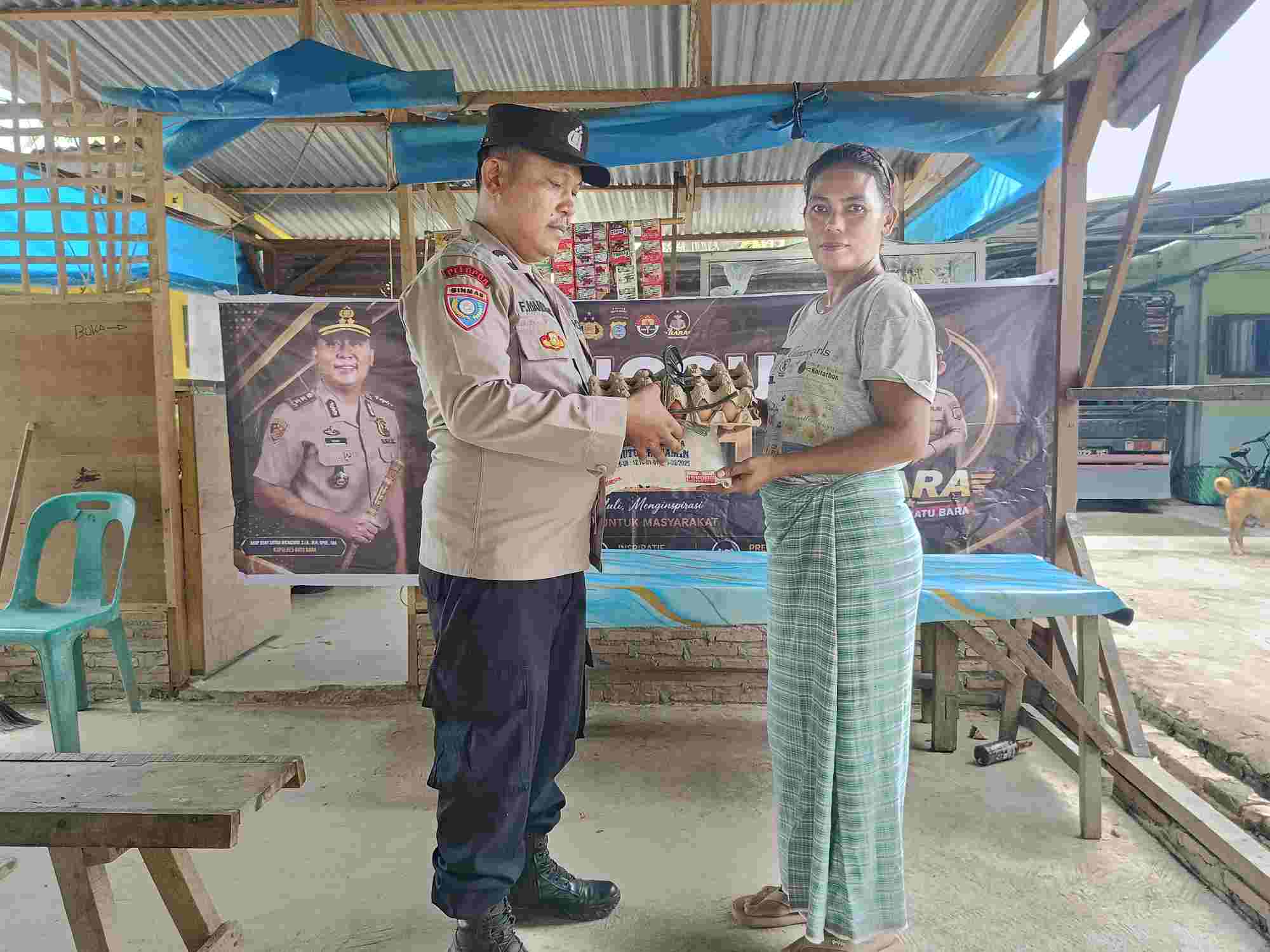 Polsek Medang Deras Laksanakan Minggu Kasih: Salurkan Bantuan Titipan Kapolres Batu Bara