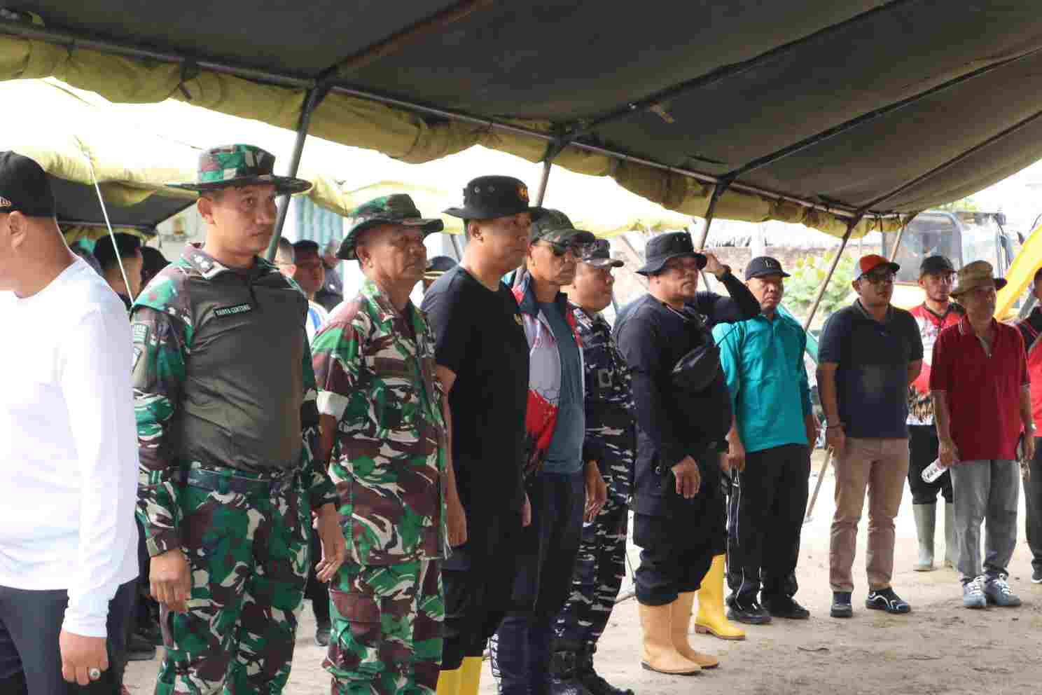 Kapolres Batu Bara Bersama Forkopimda Gelar Gotong Royong Massal di Tanjung Tiram   